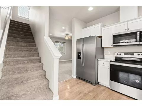 Kitchen - 1394 Tutuilla Rd, Pendleton, OR 97801 photo 1 of 4