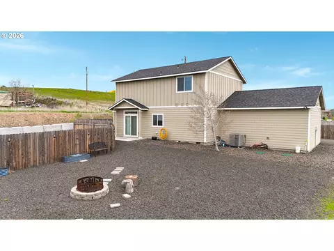 Exterior - 1394 Tutuilla Rd, Pendleton, OR 97801 photo 9 of 10