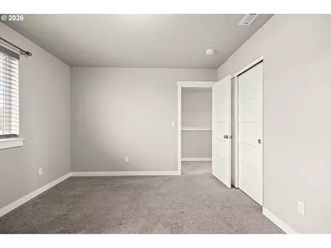 Bedroom - 1394 Tutuilla Rd, Pendleton, OR 97801 photo 3 of 5