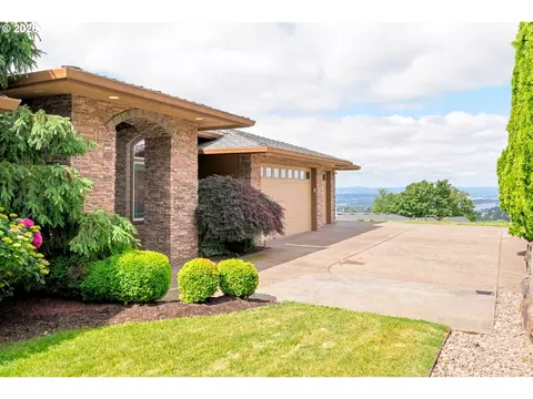2926 NW 12th Ave, Camas, WA 98607