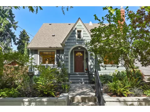 3415 NE Tillamook St, Portland, OR 97212