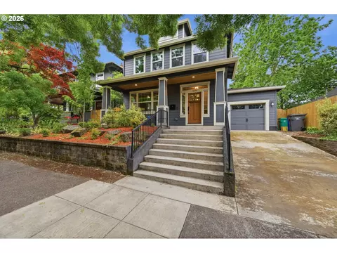 1024 NE Going St, Portland, OR 97211