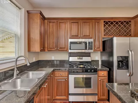 Kitchen - 830 NW Council Dr, Gresham, OR 97030 photo 3 of 3
