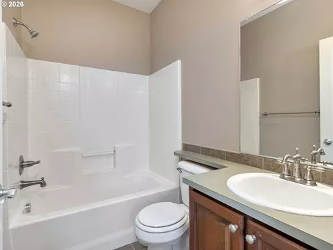 Bath - 830 NW Council Dr, Gresham, OR 97030 photo 4 of 4