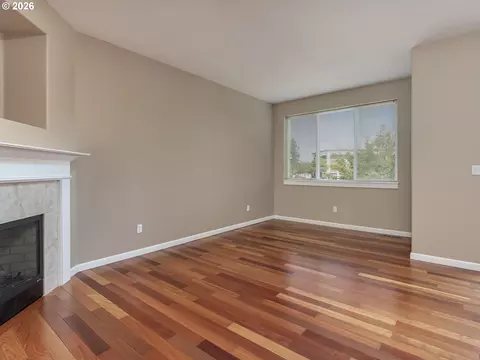 Living - 830 NW Council Dr, Gresham, OR 97030 photo 3 of 5