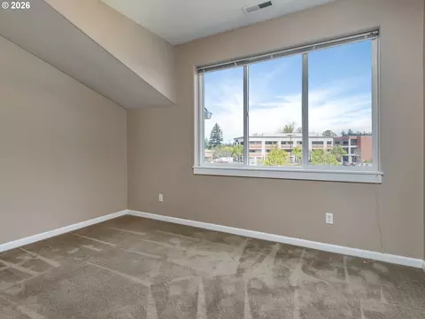 Bedroom - 830 NW Council Dr, Gresham, OR 97030 photo 5 of 6
