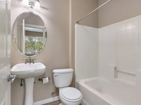Bath - 830 NW Council Dr, Gresham, OR 97030 photo 1 of 4