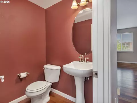 Bath - 830 NW Council Dr, Gresham, OR 97030 photo 2 of 4