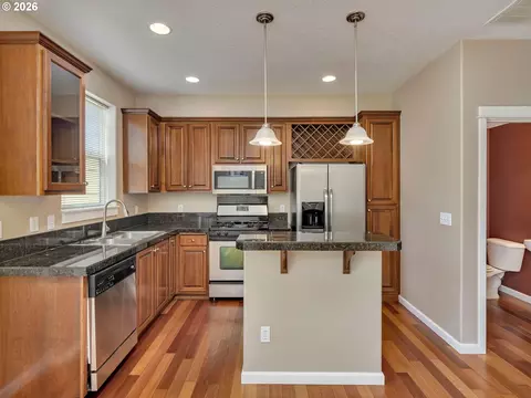 Kitchen - 830 NW Council Dr, Gresham, OR 97030 photo 1 of 3