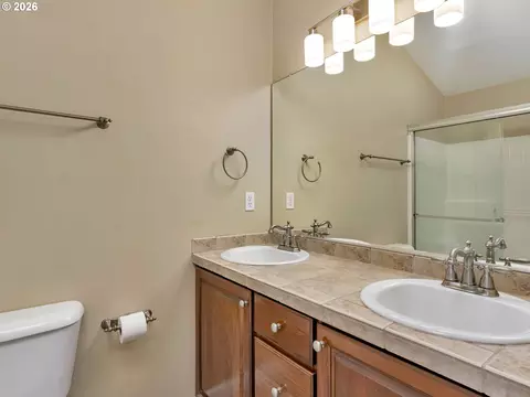 Bath - 830 NW Council Dr, Gresham, OR 97030 photo 3 of 4
