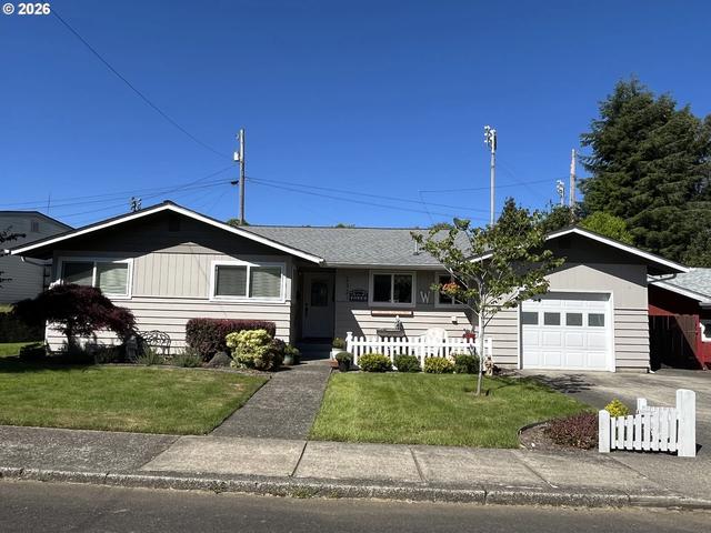 2321 Arthur Dr, Reedsport, OR 97467