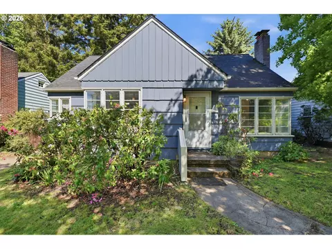 3212 SE 74th Ave, Portland, OR 97206