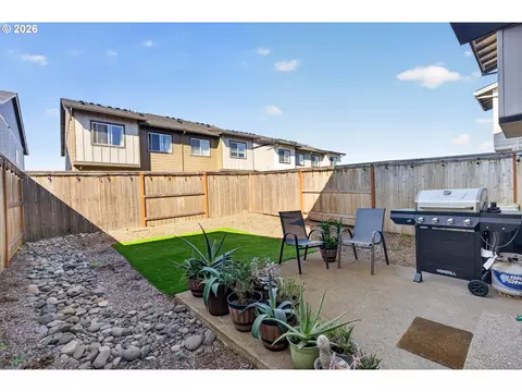 Exterior - 2876 S Nectarine St, Cornelius, OR 97113 photo 2 of 6