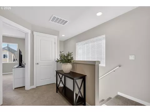Entry Way - 2876 S Nectarine St, Cornelius, OR 97113 photo 3 of 3