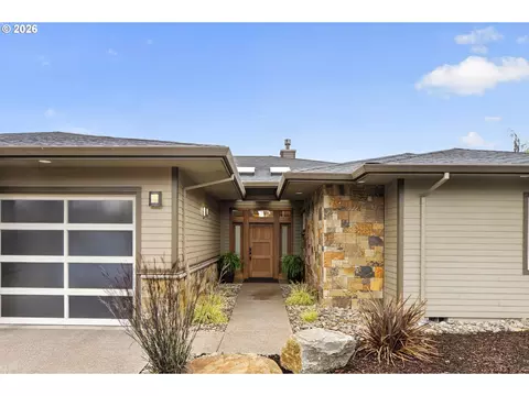 Exterior - 8073 S Sconce Rd, Canby, OR 97013 photo 3 of 8