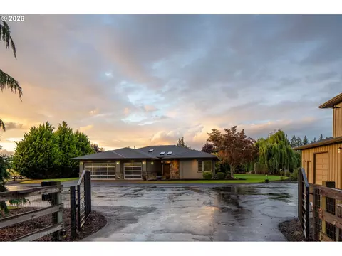 Exterior - 8073 S Sconce Rd, Canby, OR 97013 photo 2 of 8