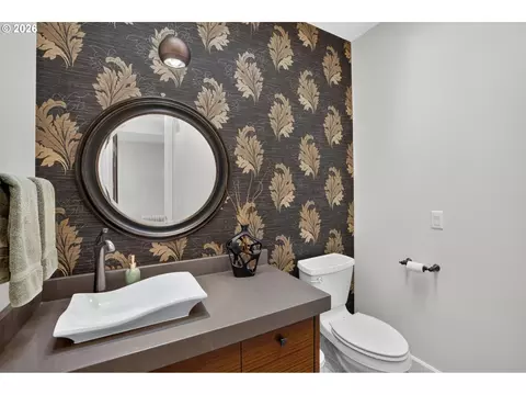 Bath - 8073 S Sconce Rd, Canby, OR 97013 photo 3 of 3