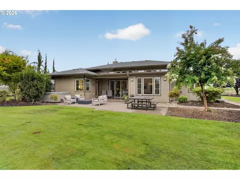 Exterior - 8073 S Sconce Rd, Canby, OR 97013 photo 5 of 8