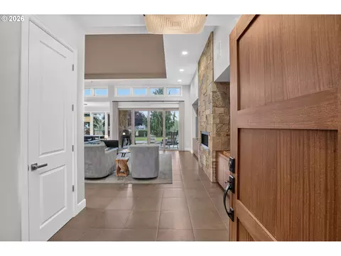 Entry Way - 8073 S Sconce Rd, Canby, OR 97013 photo 1 of 1