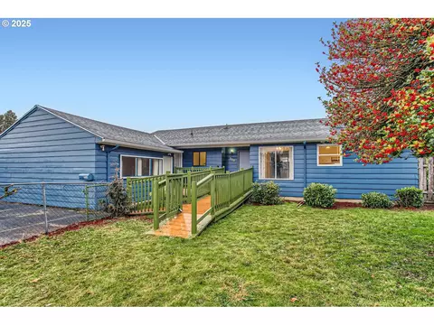 330 E Hereford St, Gladstone, OR 97027 photo 1