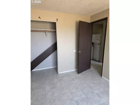 121 NE 2nd St, Boardman, OR 97818 photo 3