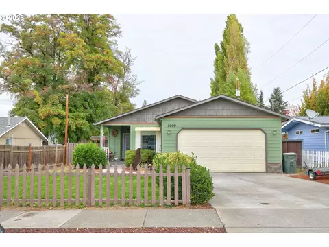 2009 E 12th St, The Dalles, OR 97058