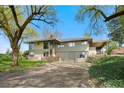 5470 NE Abbey Rd, Carlton, OR 97111