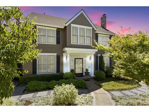 5552 Kilchurn Ave, Lake Oswego, OR 97035
