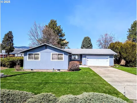 2401 E L Ave, La Grande, OR 97850