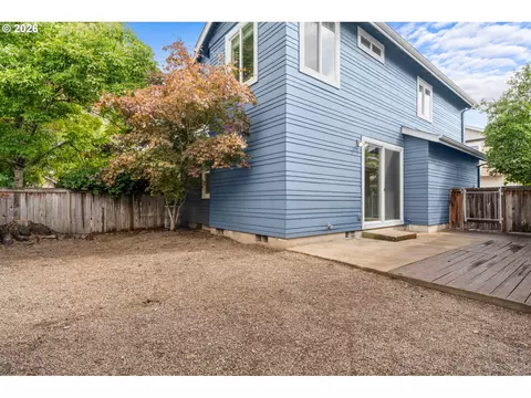 Exterior - 5268 Wales Dr, Eugene, OR 97402 photo 4 of 5