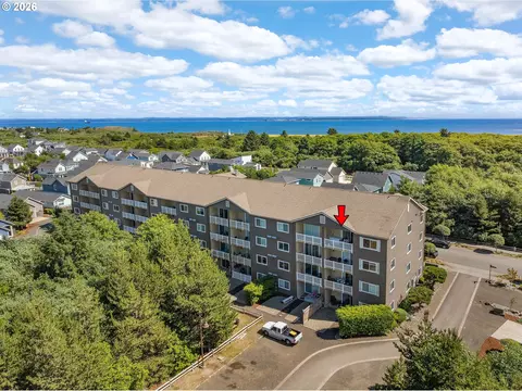 262 Oyhut Bay Blvd SW #401, Ocean Shores, WA 98569