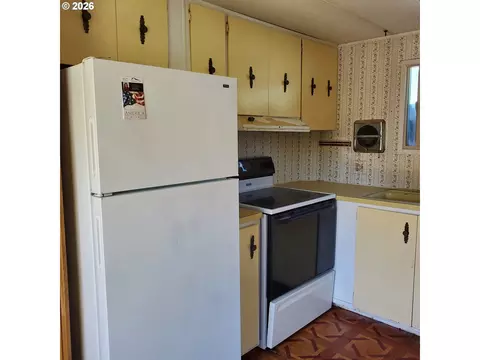 3950 Coburg Rd #83, Eugene, OR 97408 photo 11