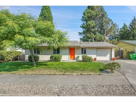 39805 Davis St, Sandy, OR 97055