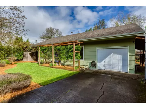 2125 W 19th Pl, Eugene, OR 97405