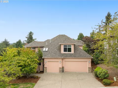 17634 Brookhurst Dr, Lake Oswego, OR 97034