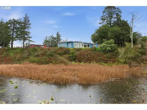 654 Madrona Ave, Port Orford, OR 97465