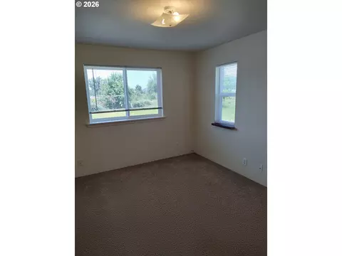 Bedroom - 257 Smith Loop, Springfield, OR 97478 photo 1 of 3