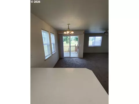 Living - 257 Smith Loop, Springfield, OR 97478 photo 1 of 2