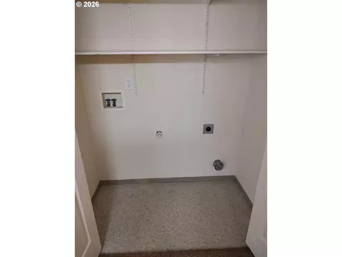 Other - 257 Smith Loop, Springfield, OR 97478 photo 1 of 2