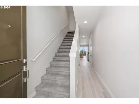Entry Way - 2618 Waterlily Dr, Eugene, OR 97402 photo 1 of 5