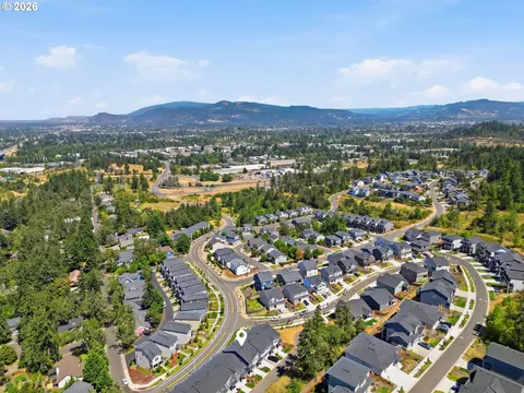 View/Area - 2618 Waterlily Dr, Eugene, OR 97402 photo 4 of 6