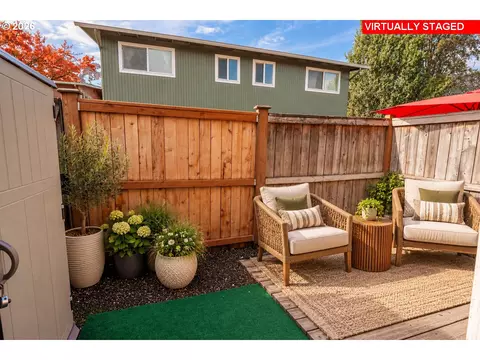 Exterior - 1931 W 17th Ave #A, Eugene, OR 97402 photo 4 of 9