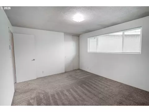 Bedroom - 1931 W 17th Ave #A, Eugene, OR 97402 photo 3 of 9