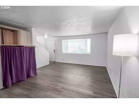 Living - 1931 W 17th Ave #A, Eugene, OR 97402 photo 4 of 5