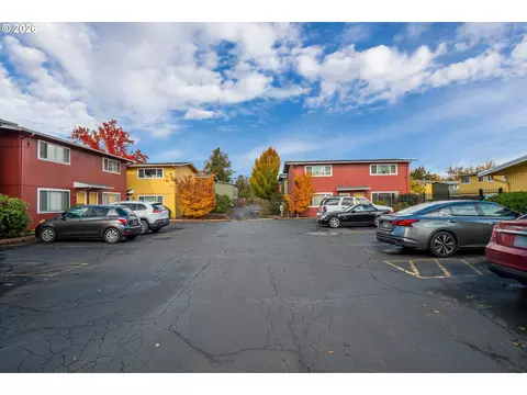 Exterior - 1931 W 17th Ave #A, Eugene, OR 97402 photo 9 of 9