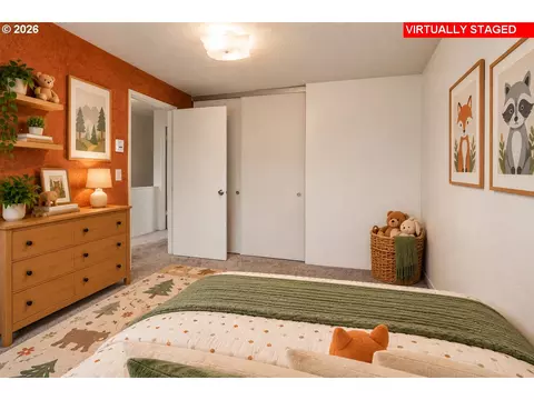 Bedroom - 1931 W 17th Ave #A, Eugene, OR 97402 photo 6 of 9