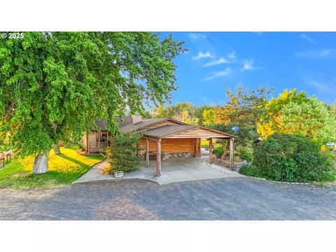 73594 Davis Ln, Pendleton, OR 97801
