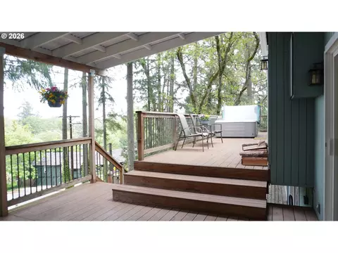 Exterior - 2025 W 25th Ave, Eugene, OR 97405 photo 6 of 10