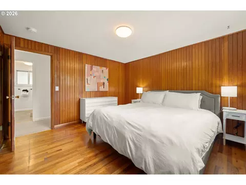 Bedroom - 1090 E 28th Ave, Eugene, OR 97405 photo 5 of 11
