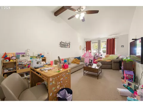 Living - 1090 E 28th Ave, Eugene, OR 97405 photo 5 of 5